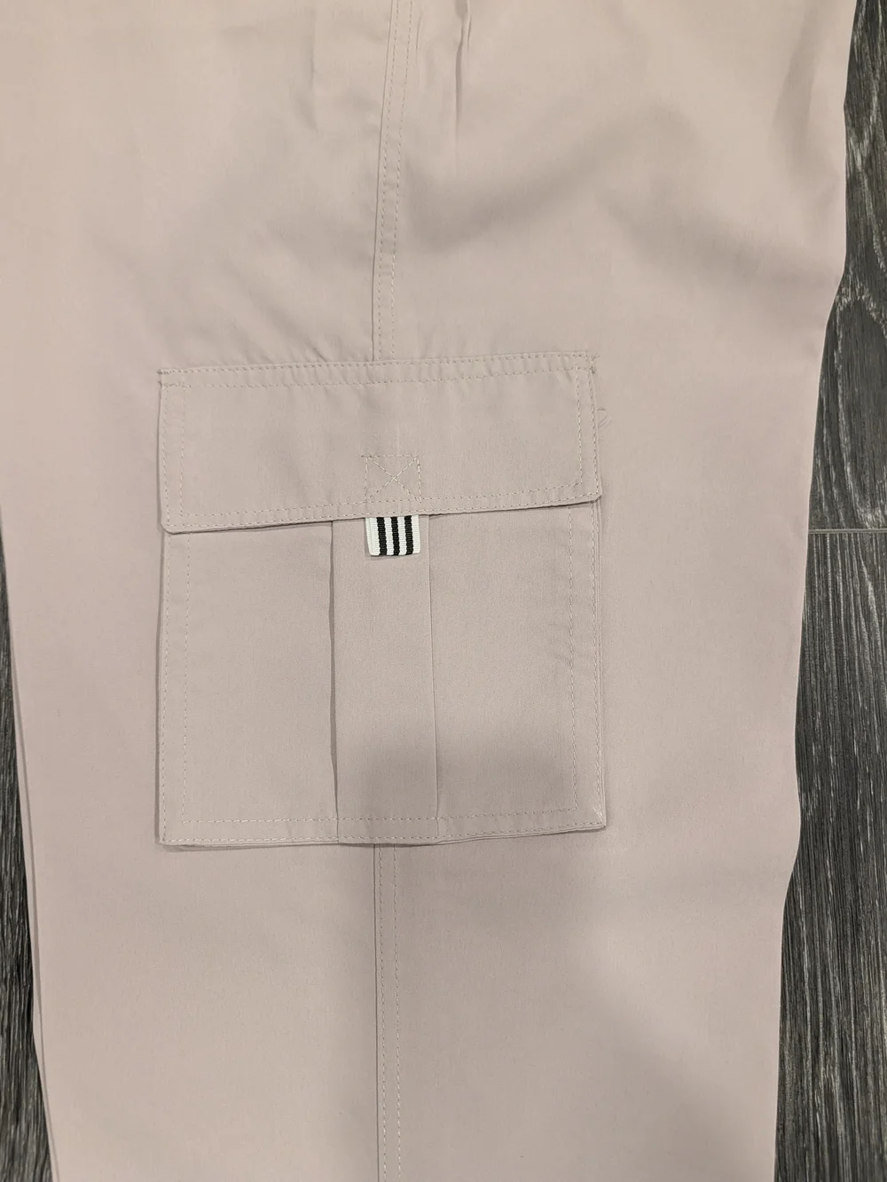 Men's Light Beige Cargo Pants - Casual Utility Style